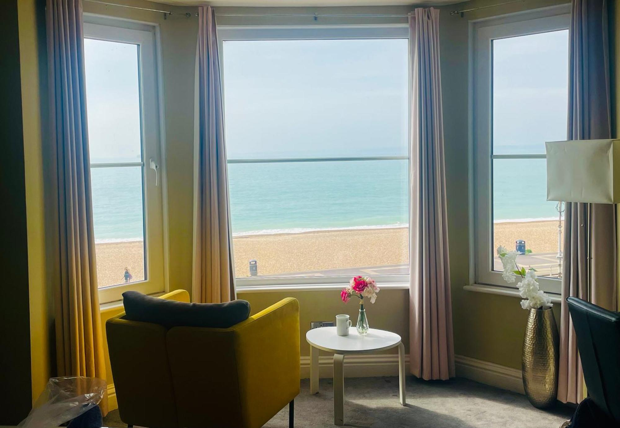 Stones Throw From The - Stunning Sea View Appartement